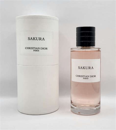 perfume sakura dior